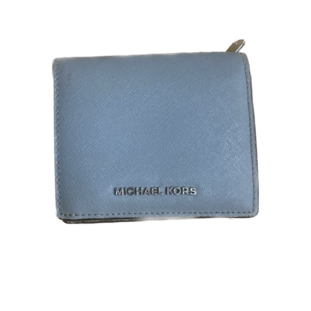 Michael Kors Wallet. Used but in good condition